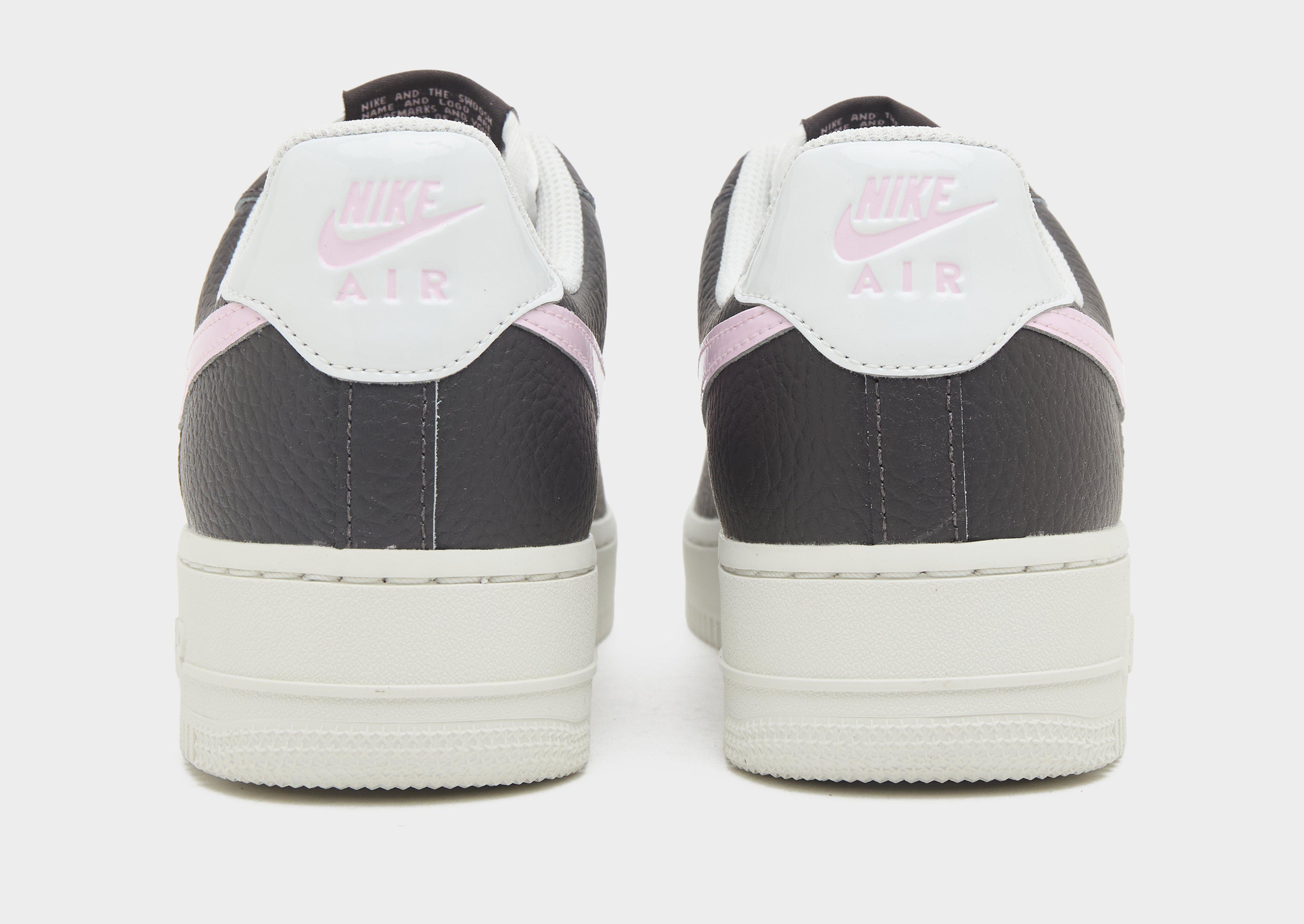 Női sneakers NIKE W AIR FORCE 1'07 IB7696-100 Színes