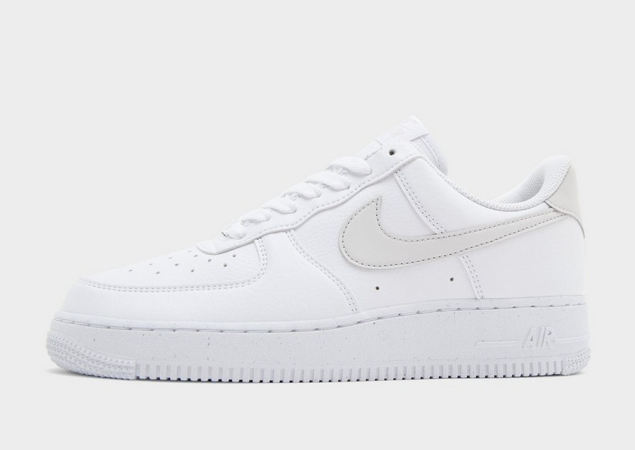 Adidași de damă NIKE AIR FORCE 1 '07 NEXT NATURE DV3808-109 Alb