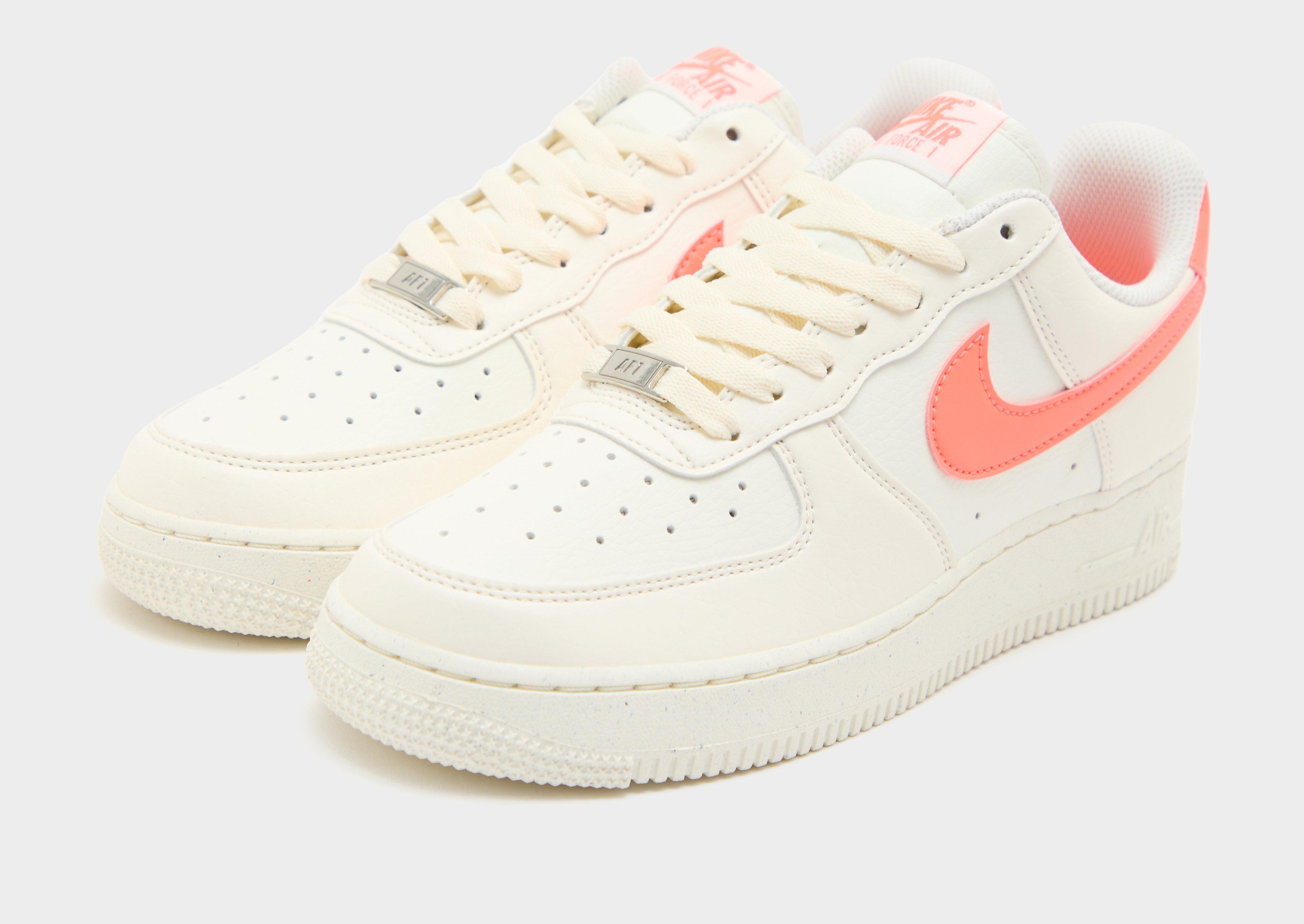 Жіночі кросівки NIKE W AIR FORCE 1 '07 NEXT NATURE DV3808-110 Кремовий