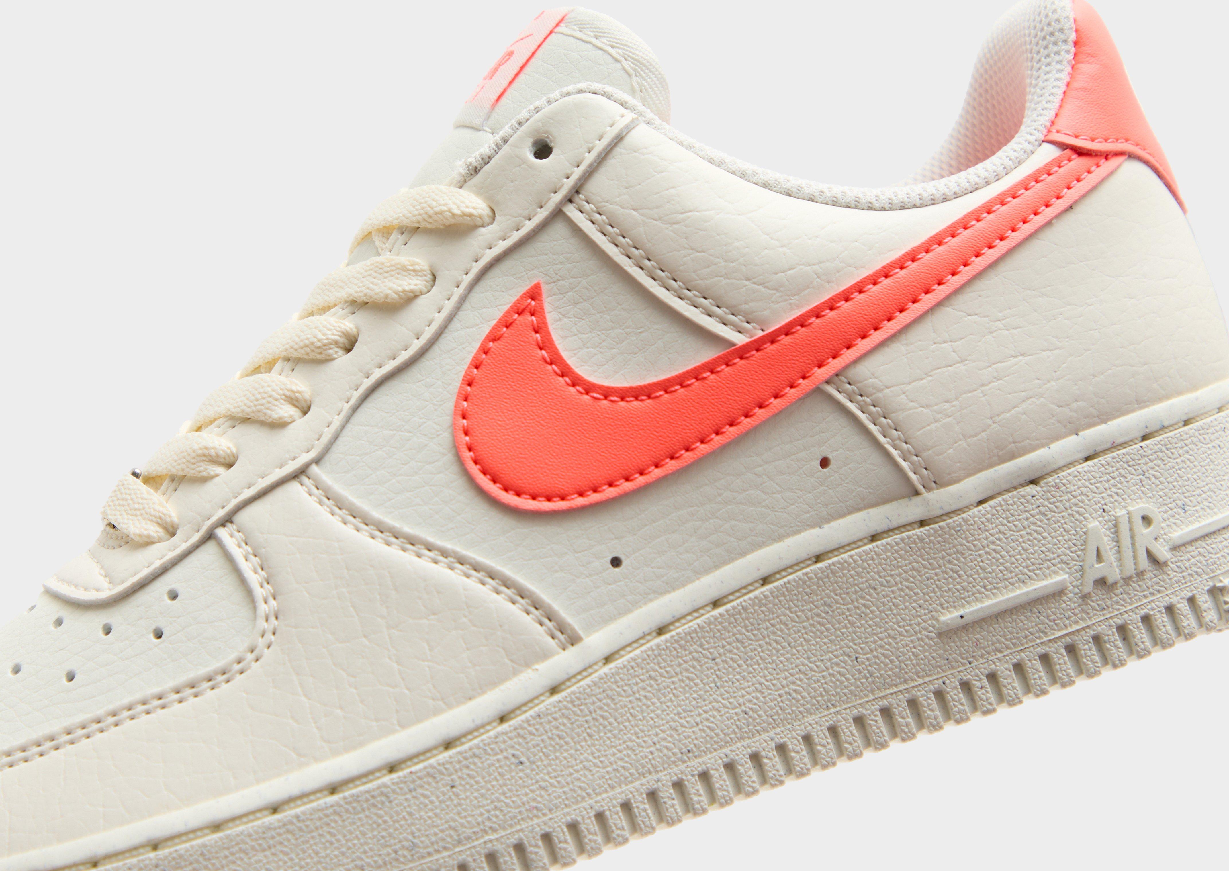 Жіночі кросівки NIKE W AIR FORCE 1 '07 NEXT NATURE DV3808-110 Кремовий