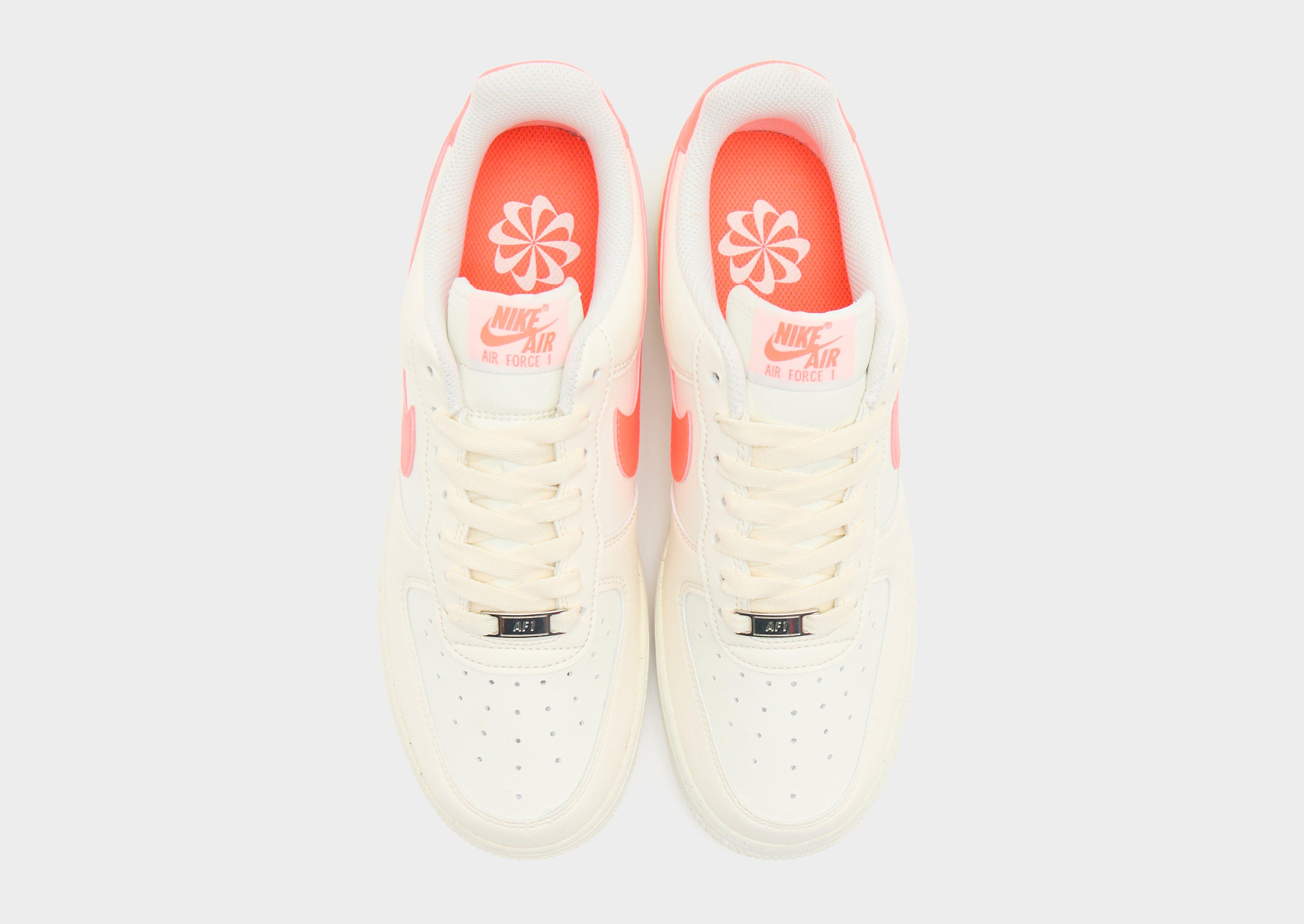 Жіночі кросівки NIKE W AIR FORCE 1 '07 NEXT NATURE DV3808-110 Кремовий