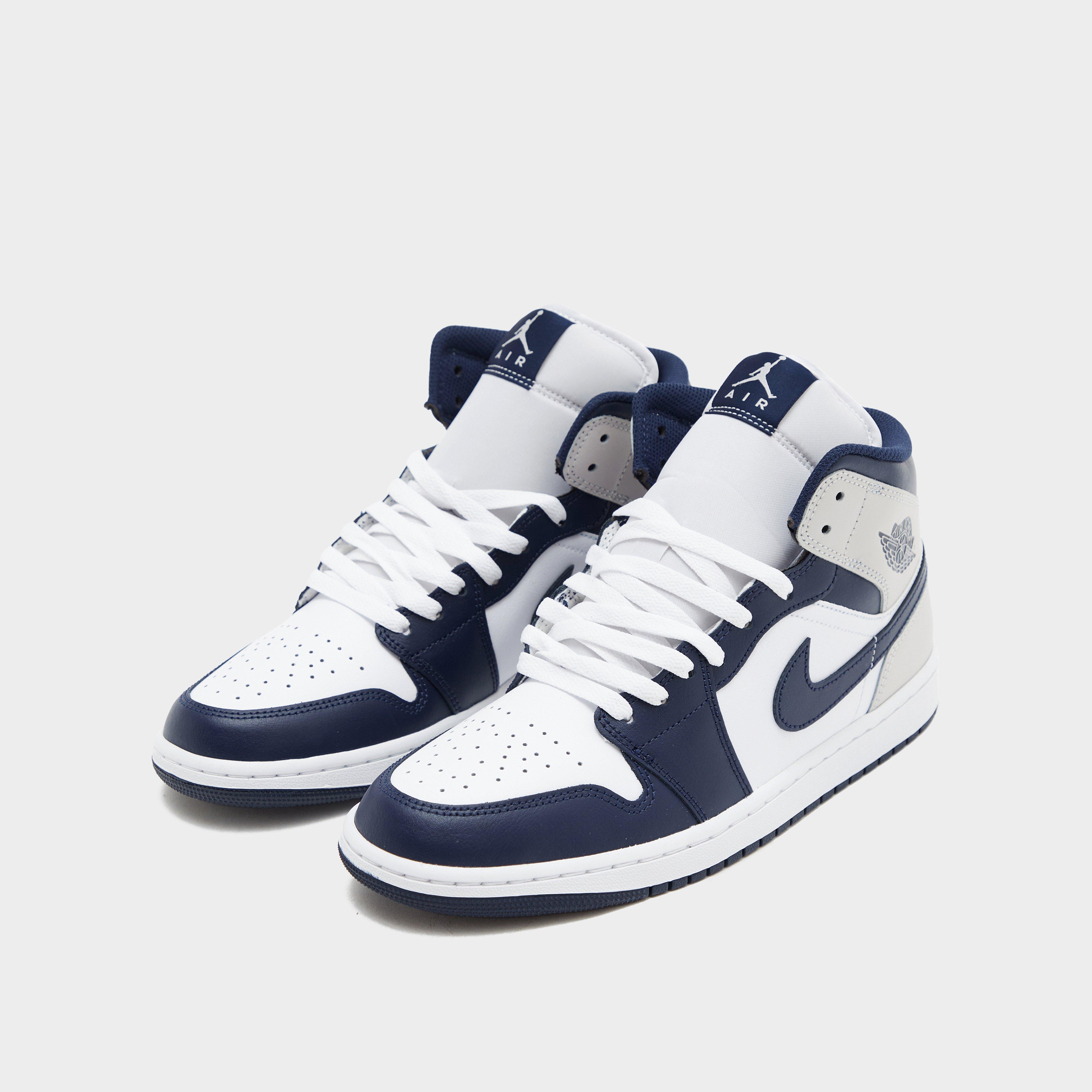 Adidași pentru bărbați AIR JORDAN 1 MID