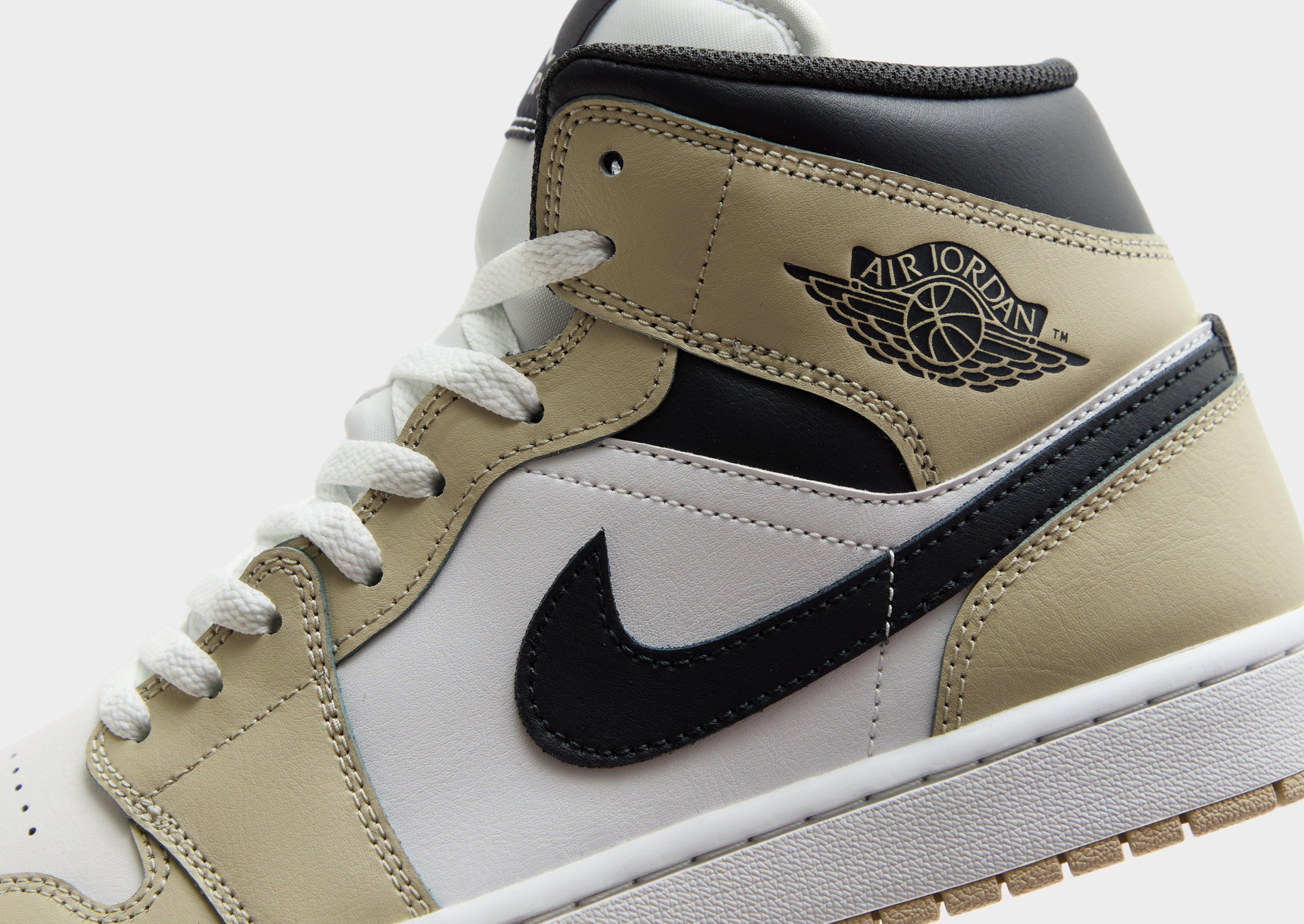 Чоловічі кросівки AIR JORDAN 1 MID DQ8426-153 Білий