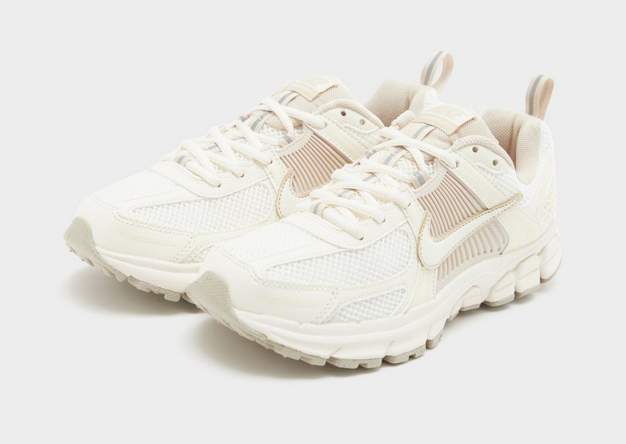 Adidași pentru copii NIKE VOMERO 5 BG HF6998-106 Crem