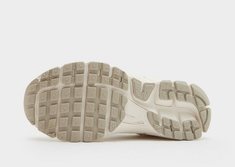 Adidași pentru copii NIKE VOMERO 5 BG HF6998-106 Crem