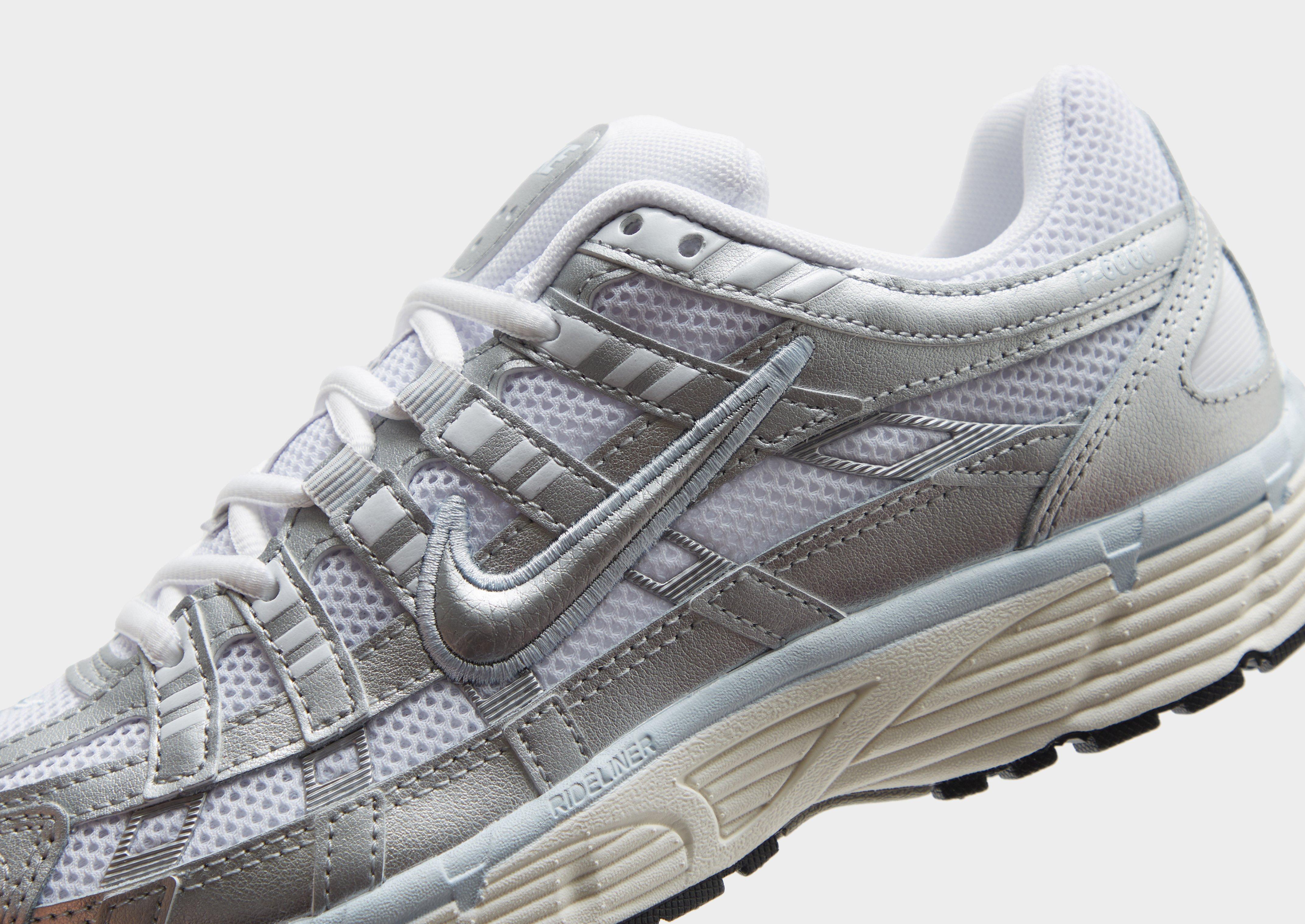 Жіночі кросівки W NIKE P-6000 BV1021-106 Сріблястий