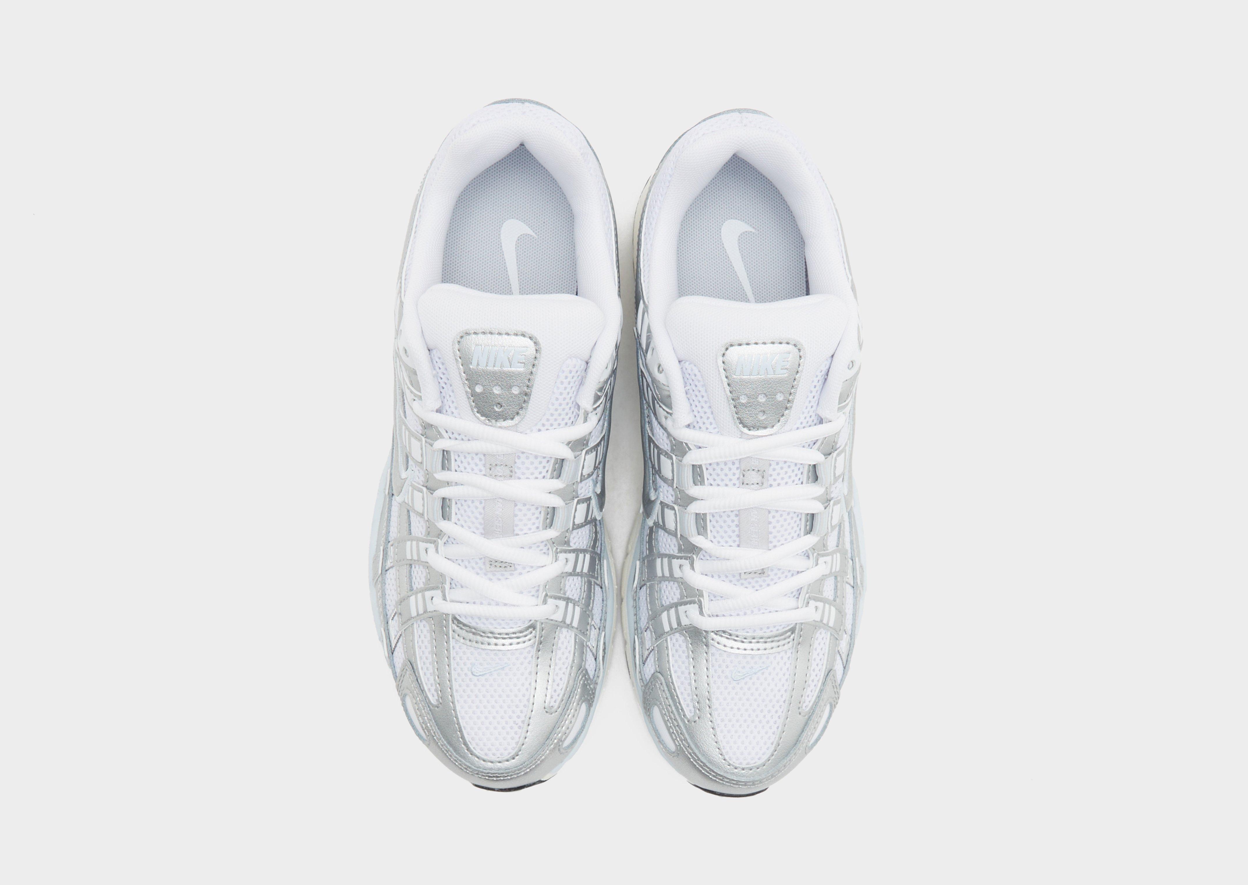 Жіночі кросівки W NIKE P-6000 BV1021-106 Сріблястий