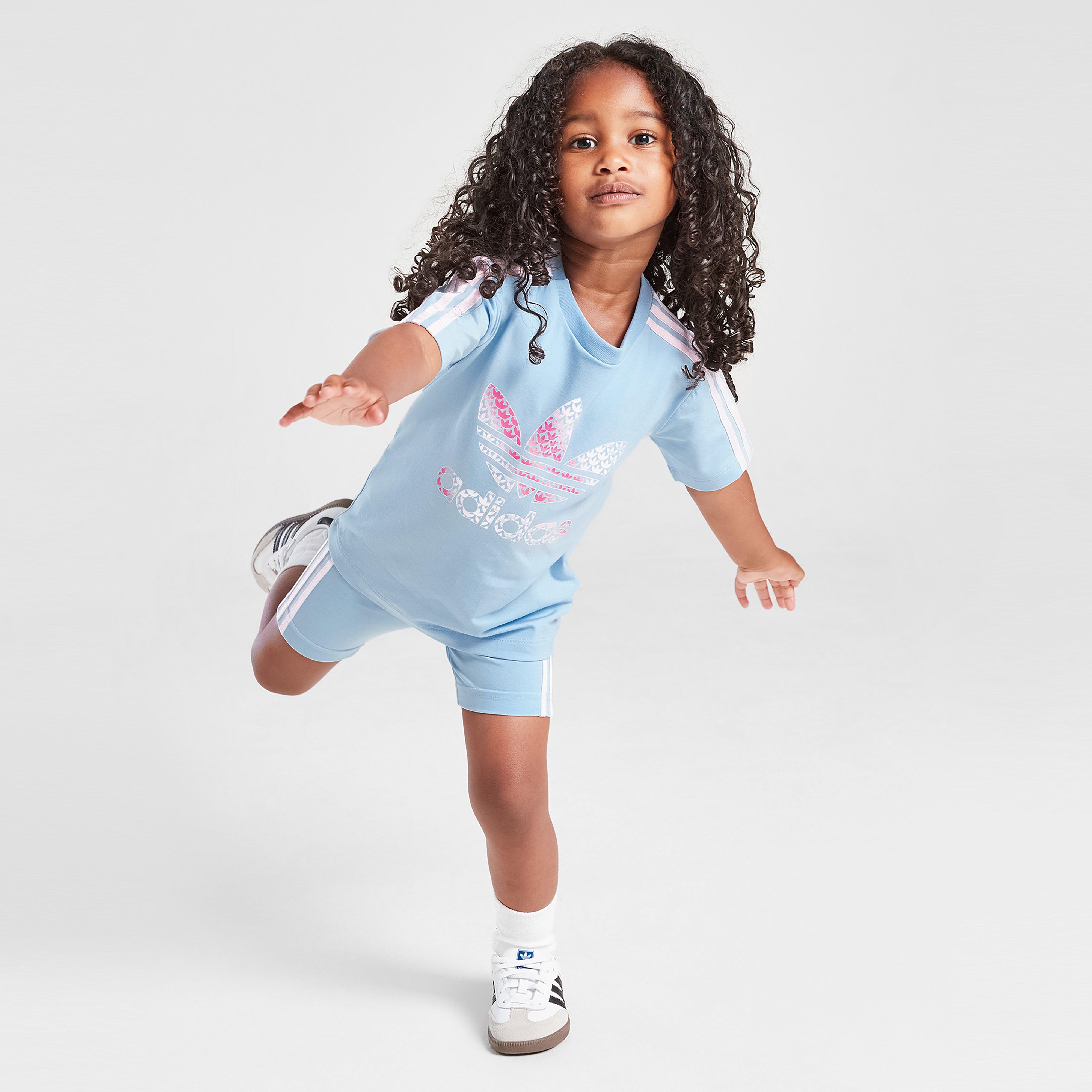 Gyerek melegítőszett ADIDAS SZETT (G)$TRF AOP TEE/SHT SKYPK