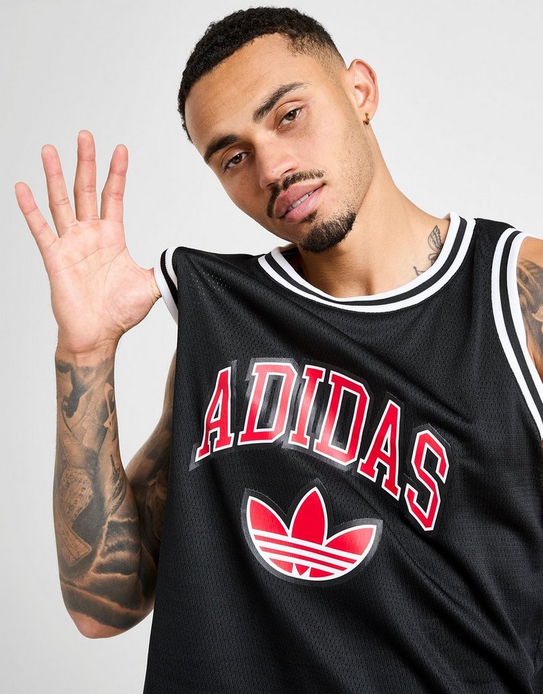 Top pentru bărbați ADIDAS MAIOU VARSITY BB MAIOU JP1003 Negru