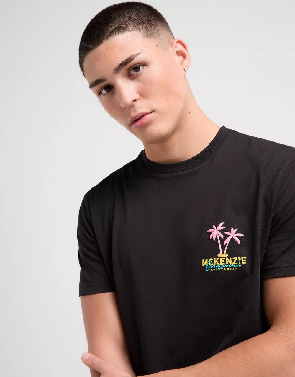 MCKENZIE ФУТБОЛКА STINSON TEE BLK-BLK, фото 1 з 4