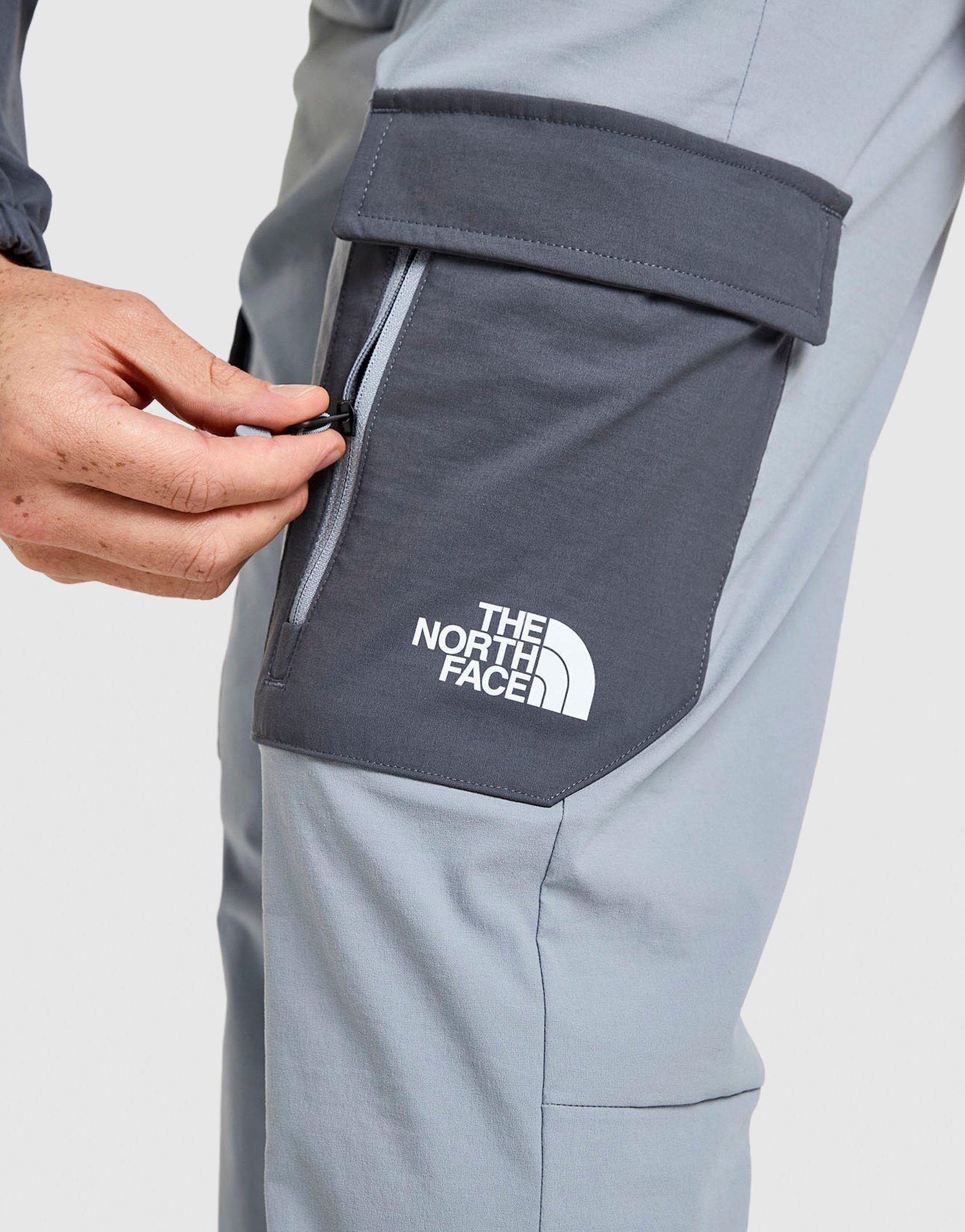 Pantaloni pentru bărbați THE NORTH FACE PANTALONI  TRISHULL CARGO TW'GY NF0A8CCKZDK1 Gri