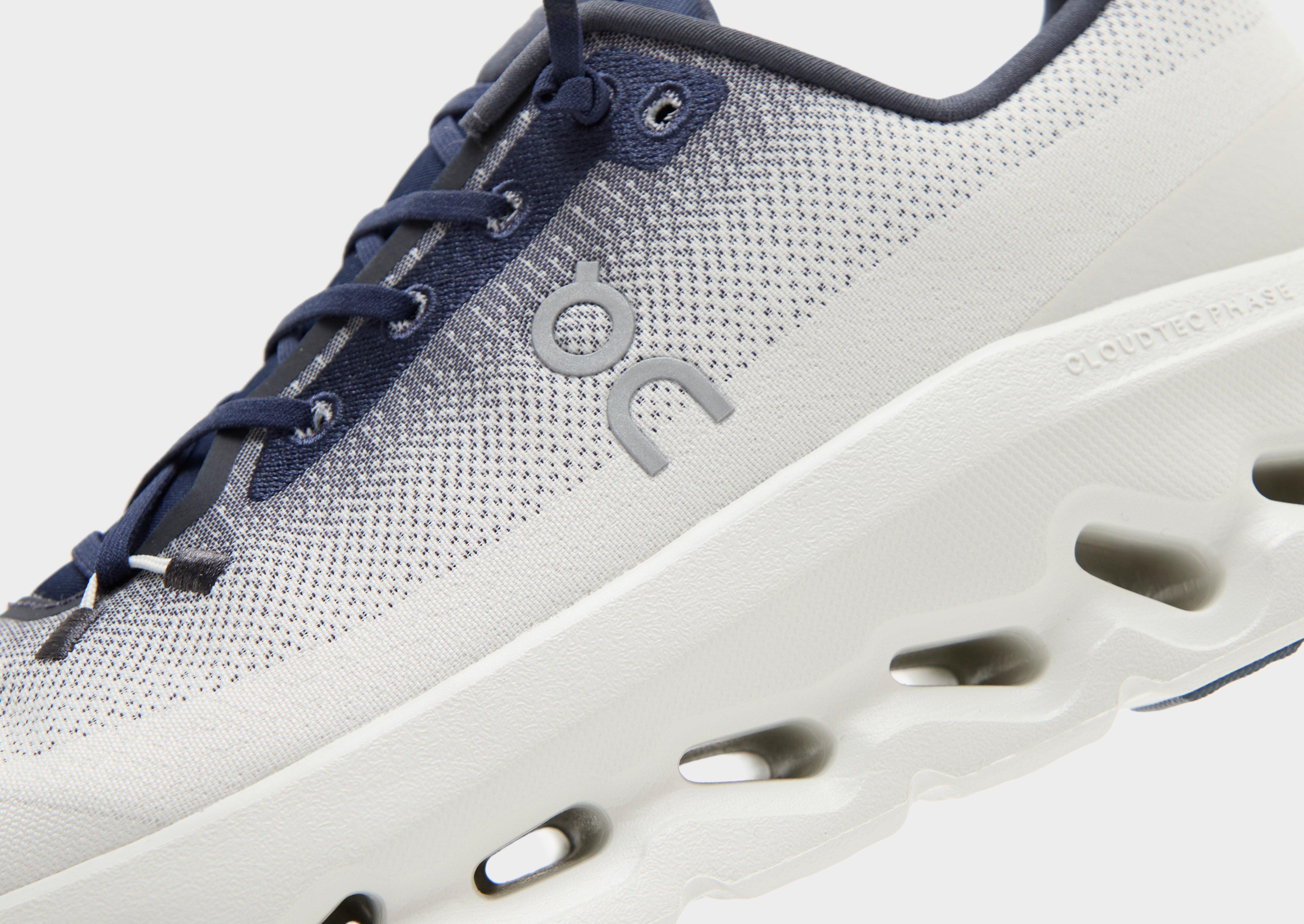 Чоловічі кросівки для бігу ON CLOUDTILT  3ME10101764 Білий