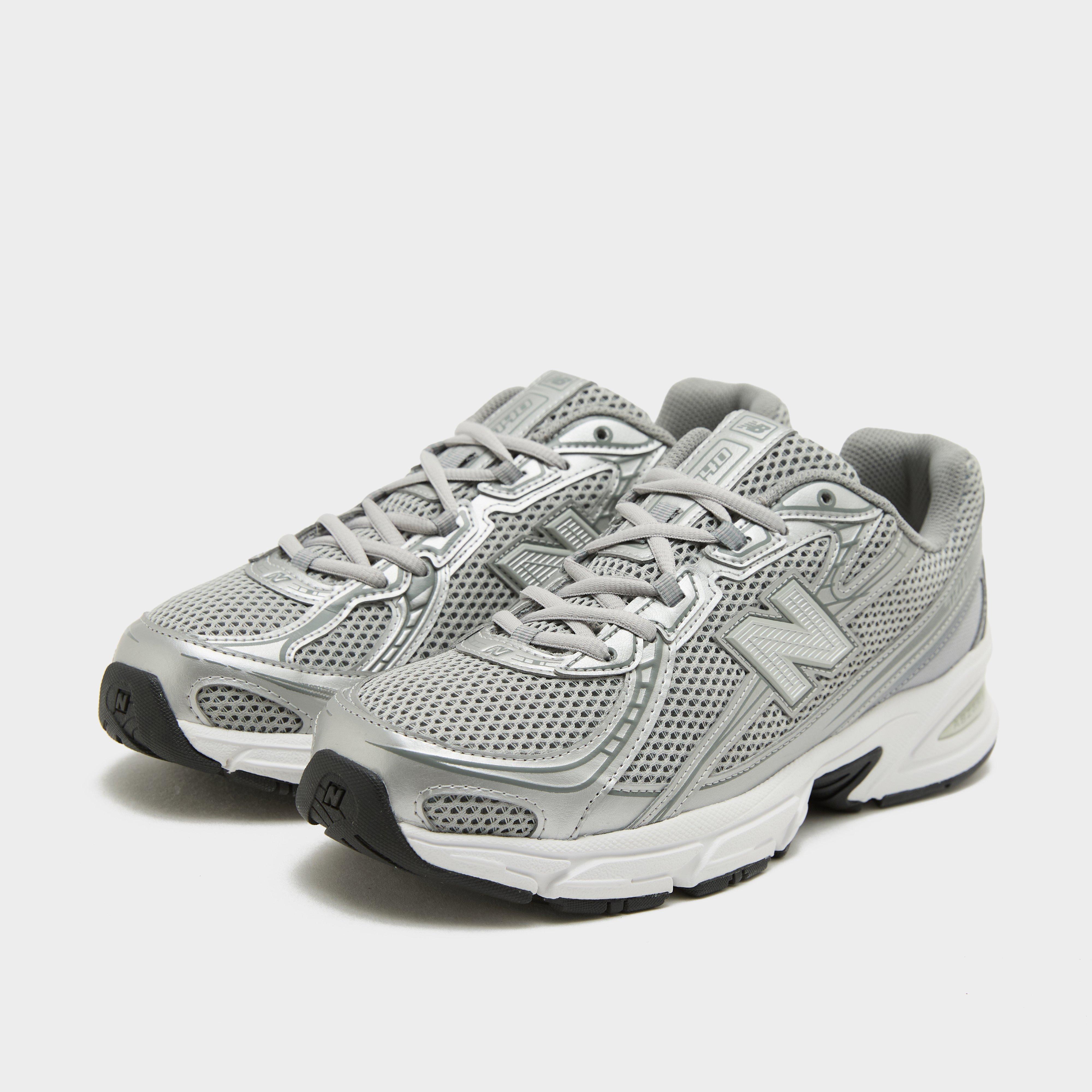 Kedai moterims NEW BALANCE U740V2