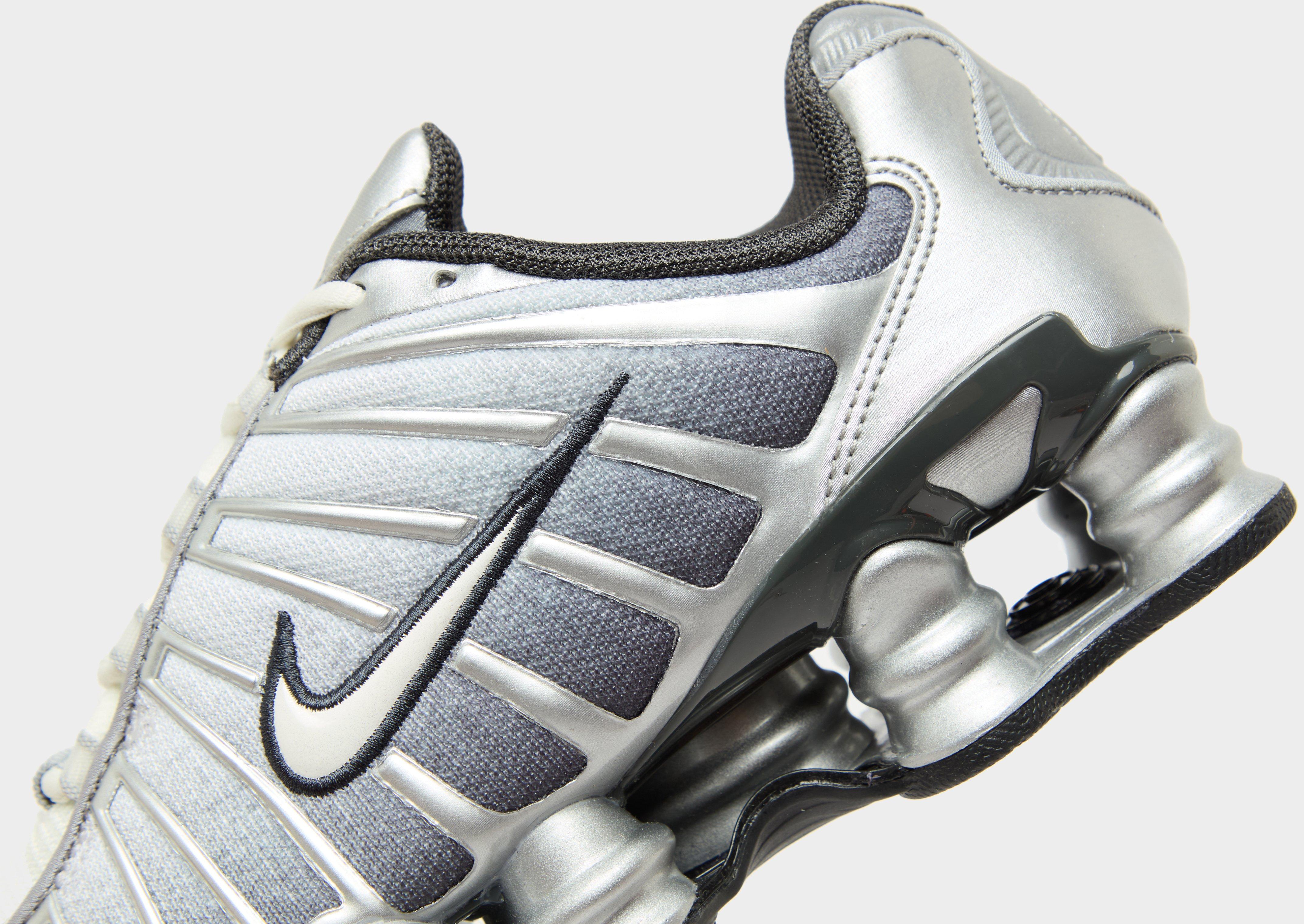 Pánske tenisky NIKE SHOX TL IH4466-095 Strieborná