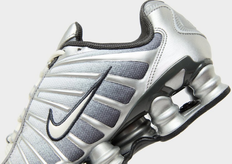 Чоловічі кросівки NIKE SHOX TL IH4466-095 Сріблястий