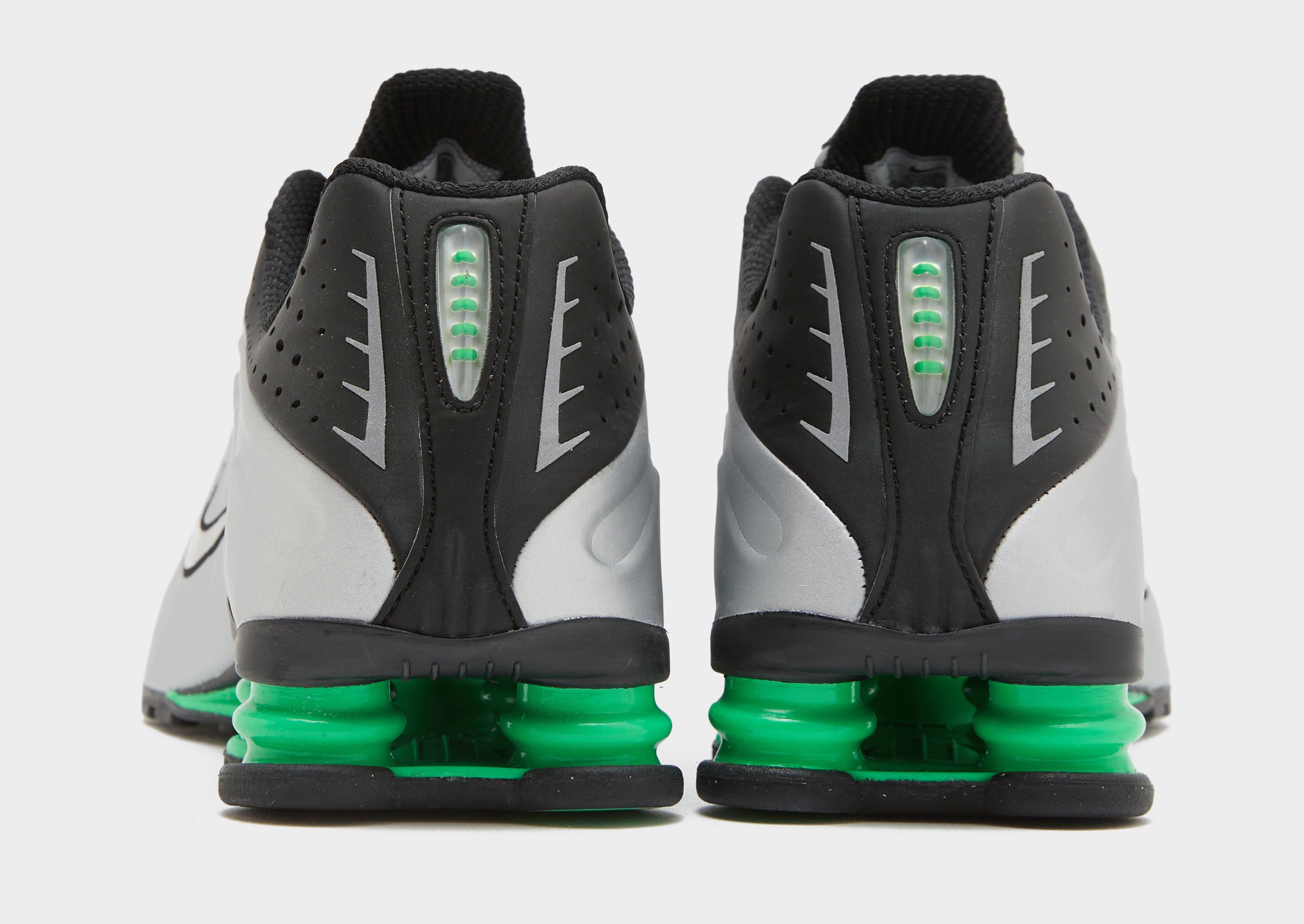 Pánske tenisky NIKE SHOX R4 HQ1988-006 Čierna