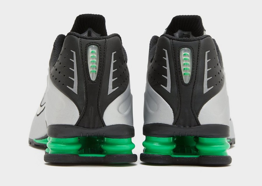 Férfi sneakers NIKE SHOX R4 HQ1988-006 Fekete