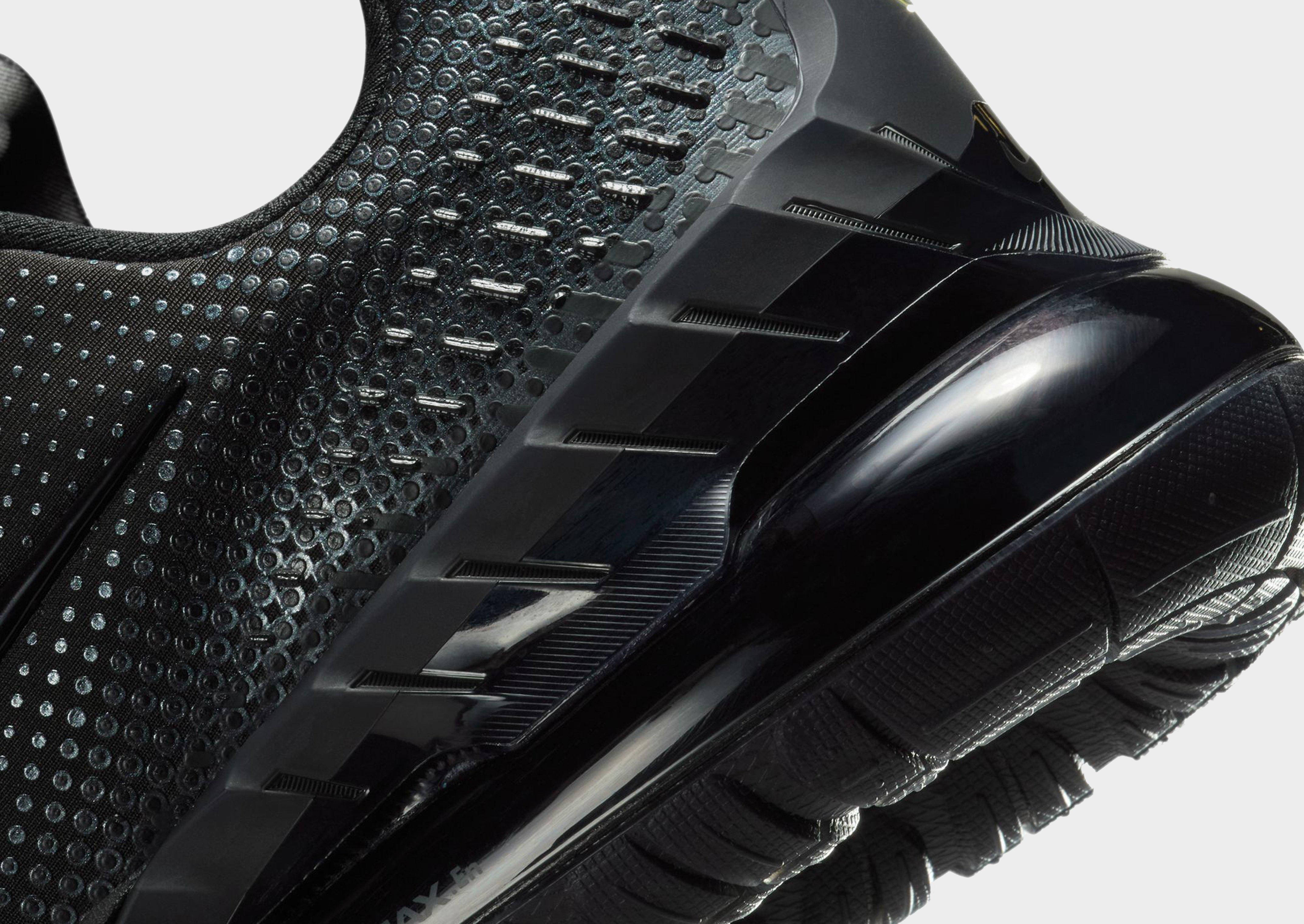 Nike Air Max Phoenix.