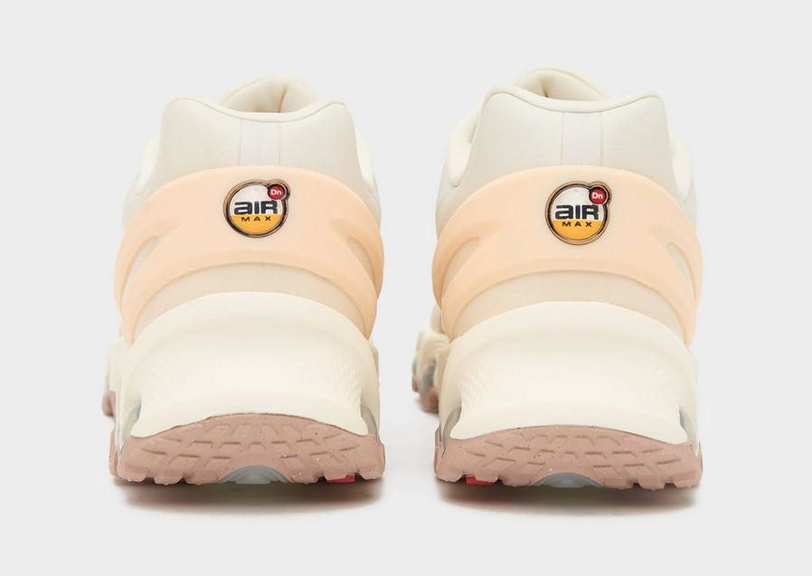Adidași de damă NIKE W AIR MAX DN8 IH5084-219 Bej