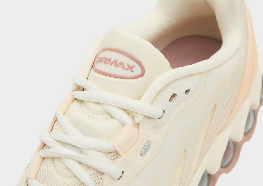 Adidași de damă NIKE W AIR MAX DN8 IH5084-219 Bej