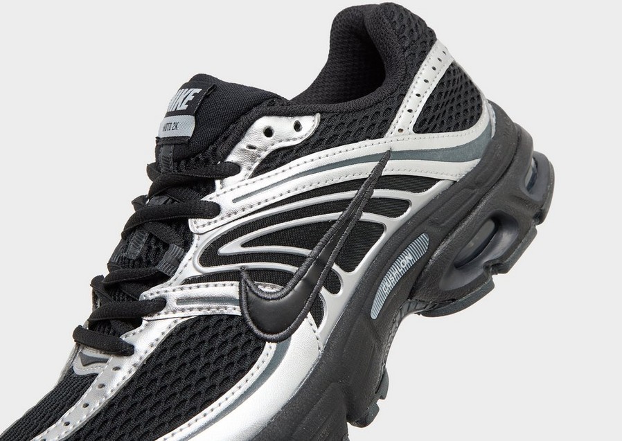 Adidași de damă NIKE W AIR MAX MOTO 2K HQ2056-007 Negru