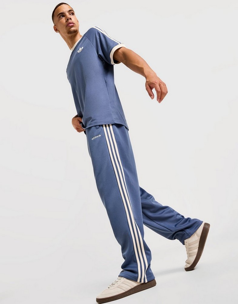 Pantaloni pentru bărbați ADIDAS PANTALONI  FIRST PANT KD9115 Albastru
