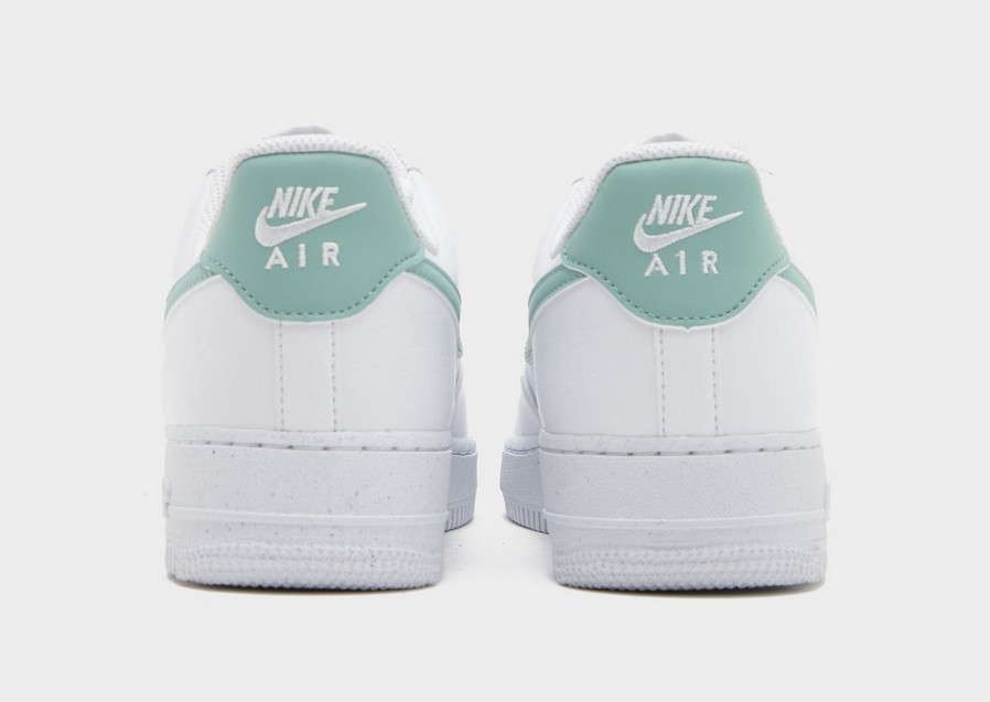Adidași de damă NIKE AIR FORCE 1 '07  DV3808-112 Alb