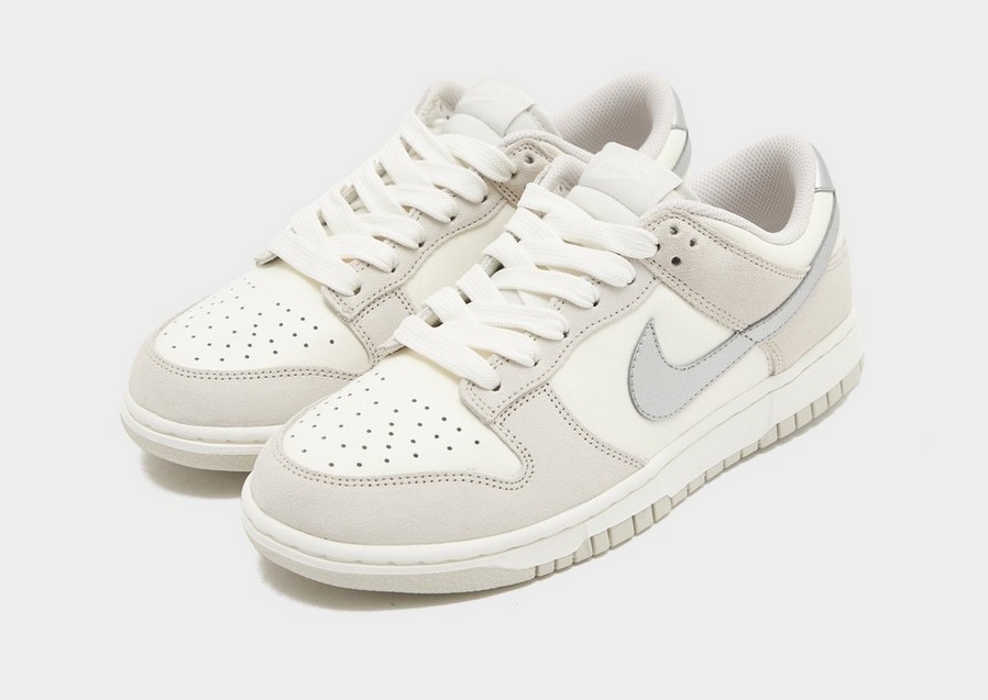 Adidași de damă NIKE WMNS NIKE DUNK LOW II7651-133 Bej