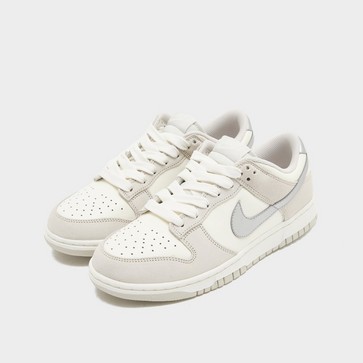 Adidași de damă NIKE WMNS NIKE DUNK LOW