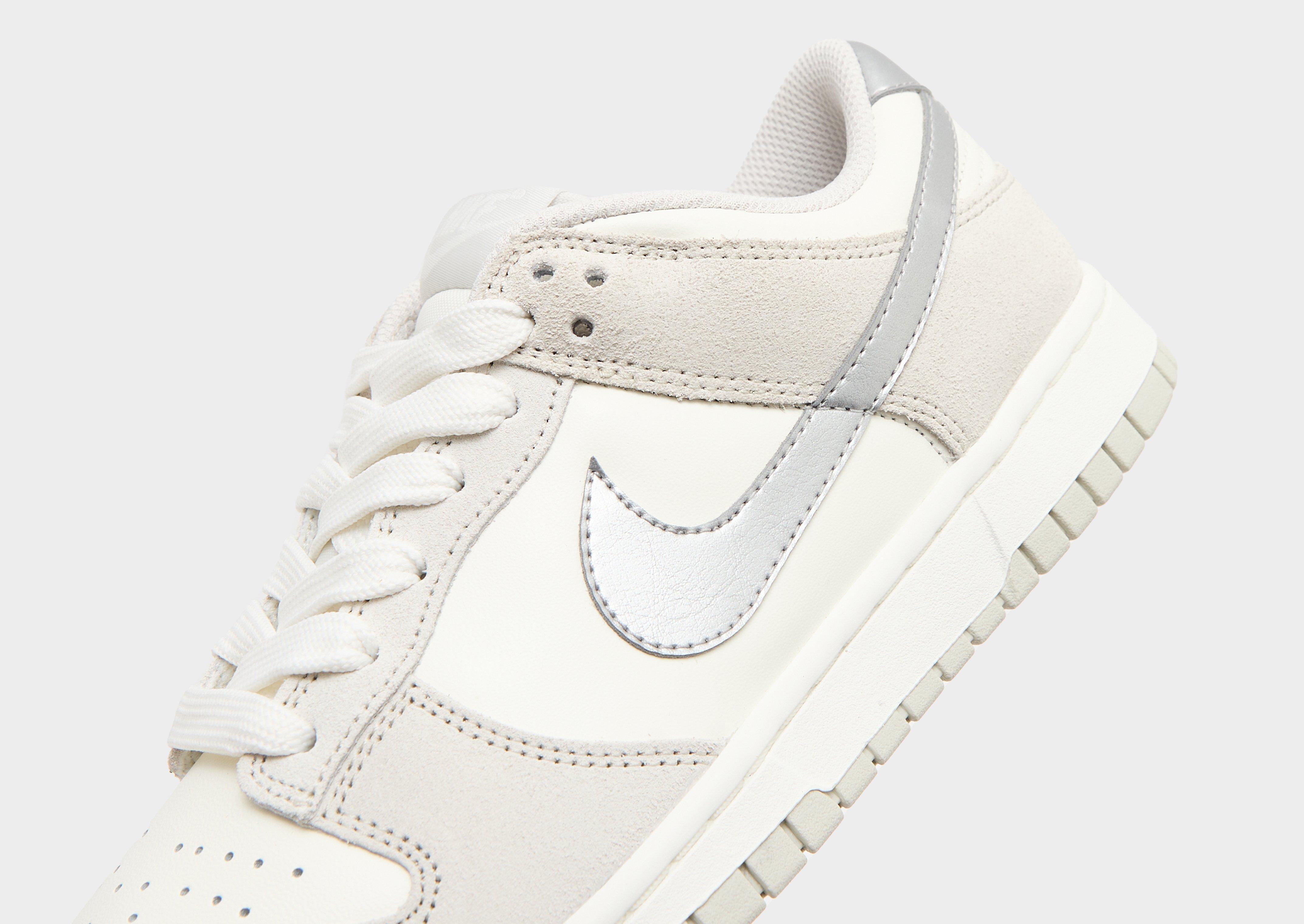 Buty sneakersy damskie NIKE WMNS NIKE DUNK LOW II7651-133 Beżowy