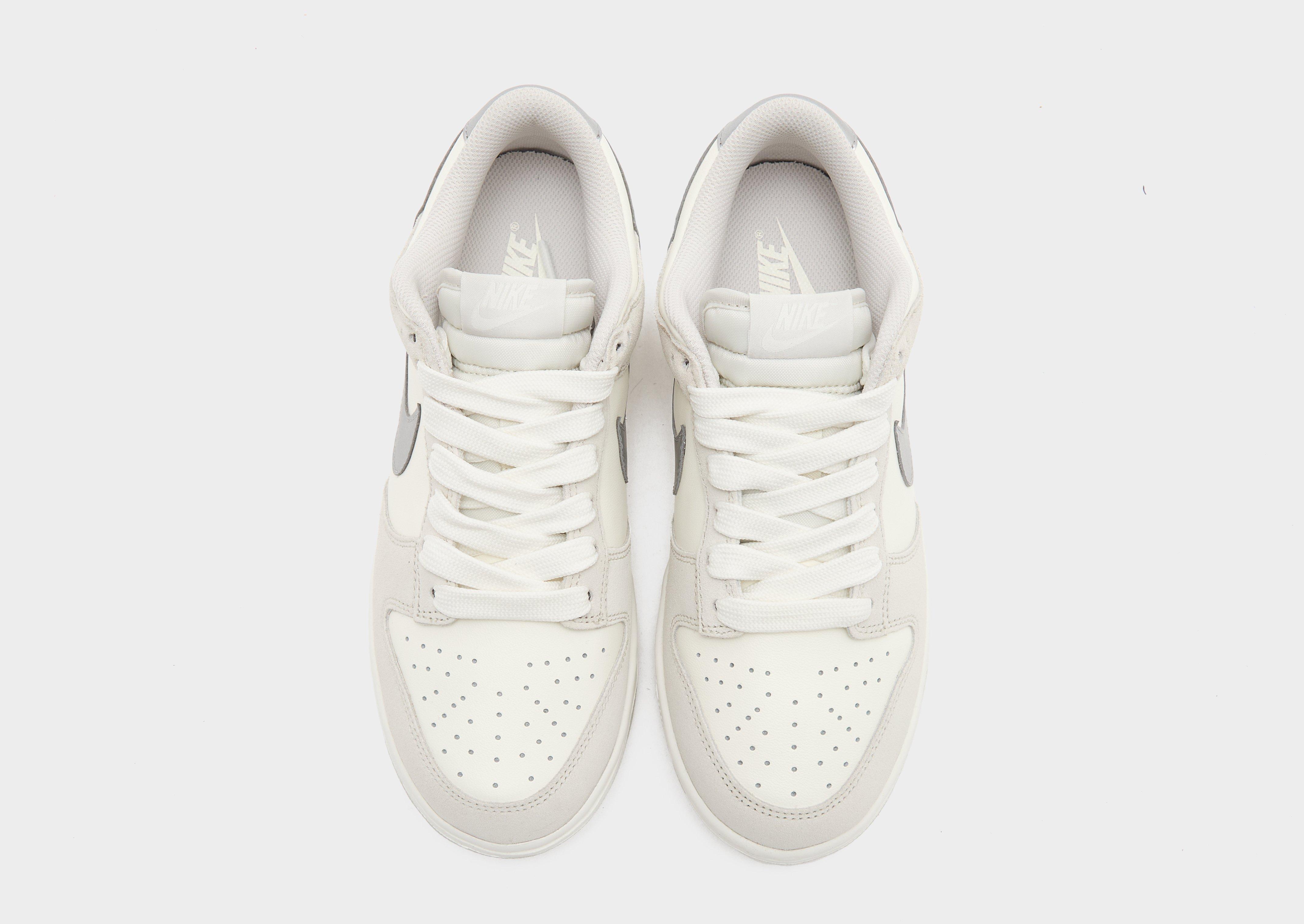 Buty sneakersy damskie NIKE WMNS NIKE DUNK LOW II7651-133 Beżowy