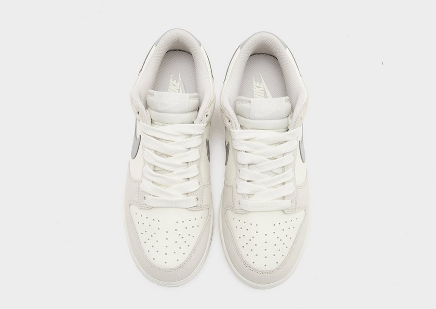 Adidași de damă NIKE WMNS NIKE DUNK LOW II7651-133 Bej