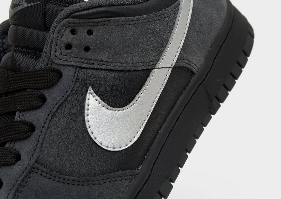 Adidași de damă NIKE WMNS NIKE DUNK LOW II7636-001 Negru