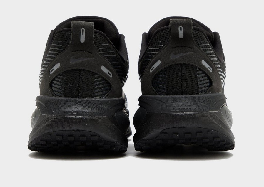 NIKE VOMERO 18 Pantofi alergare Bărbați Negru HM6803-005 • JD