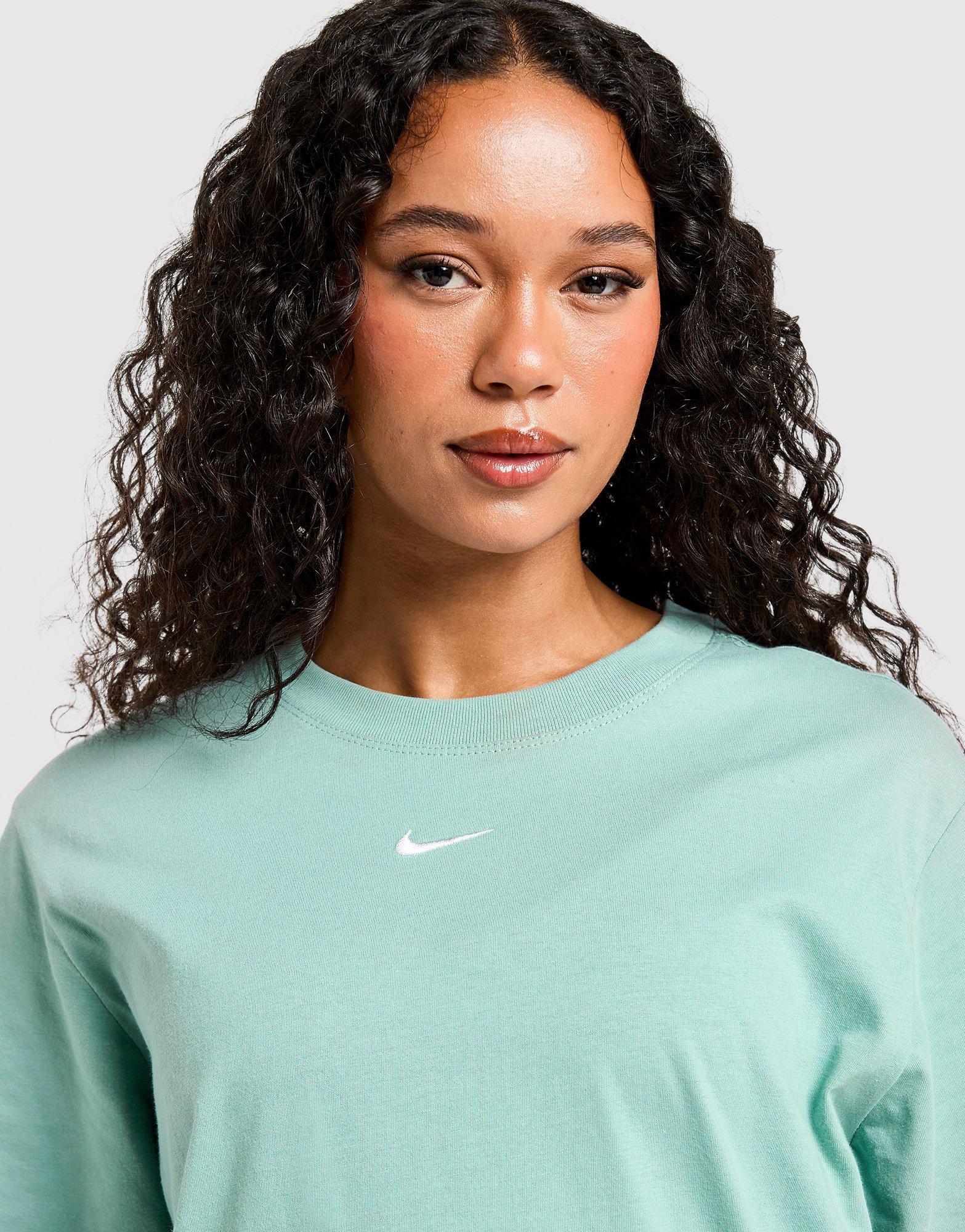 Дамска тениска NIKE ТЕНИСКА W NSW TEE ESSNTL LBR FD4149-017 Зелен