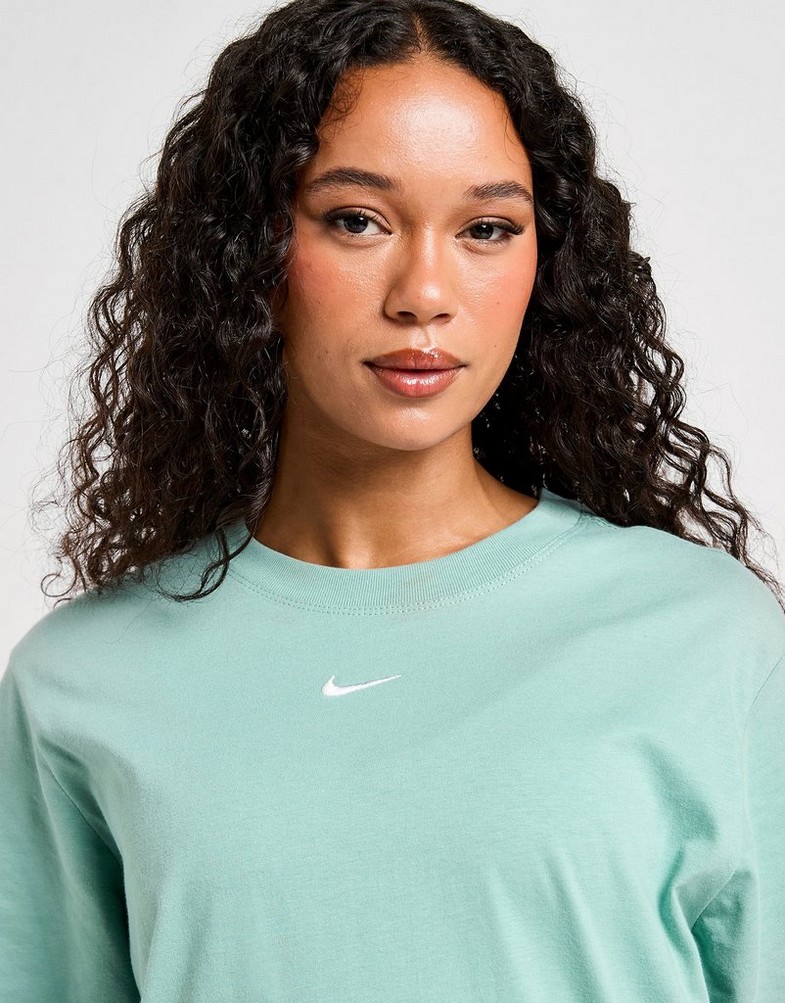 Moteriški marškinėliai NIKE MARŠKINĖLIAI W NSW TEE ESSNTL LBR FD4149-017 Žalia