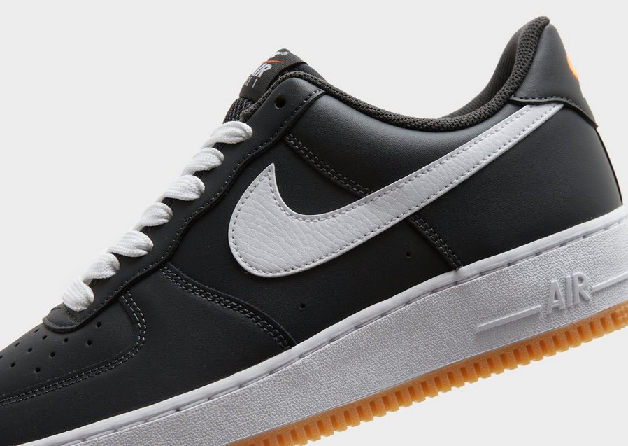 Adidași pentru bărbați NIKE AIR FORCE 1 '07 LV8  II7630-001 Negru