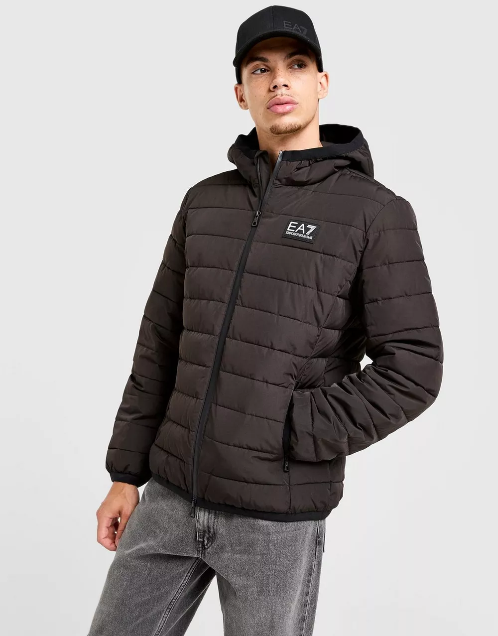 EMPORIO ARMANI 7 КУРТКА ЗИМОВА BADGE BFL JKT BLK, фото 1 з 7