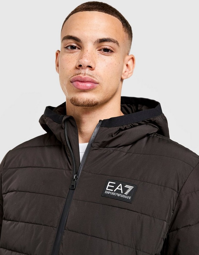 EMPORIO ARMANI 7 BUNDA ZIMNÁ BADGE BFL JKT BLK AF126637M001138UC001 Čierna