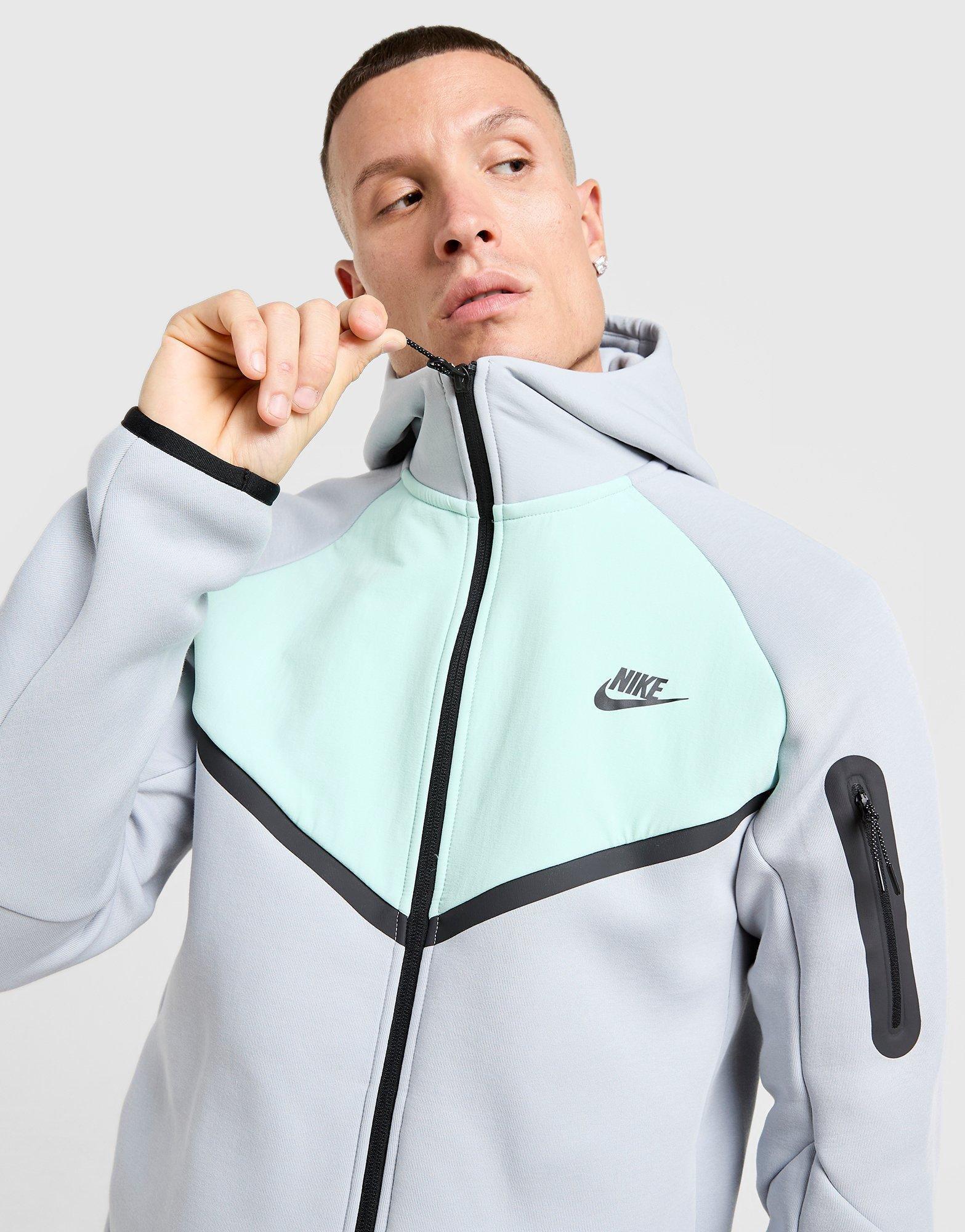 Férfi pulóverek NIKE PULÓVER KAPUCNIS M NK TCH MIX WR HOODIE IH4302-012 Szürke