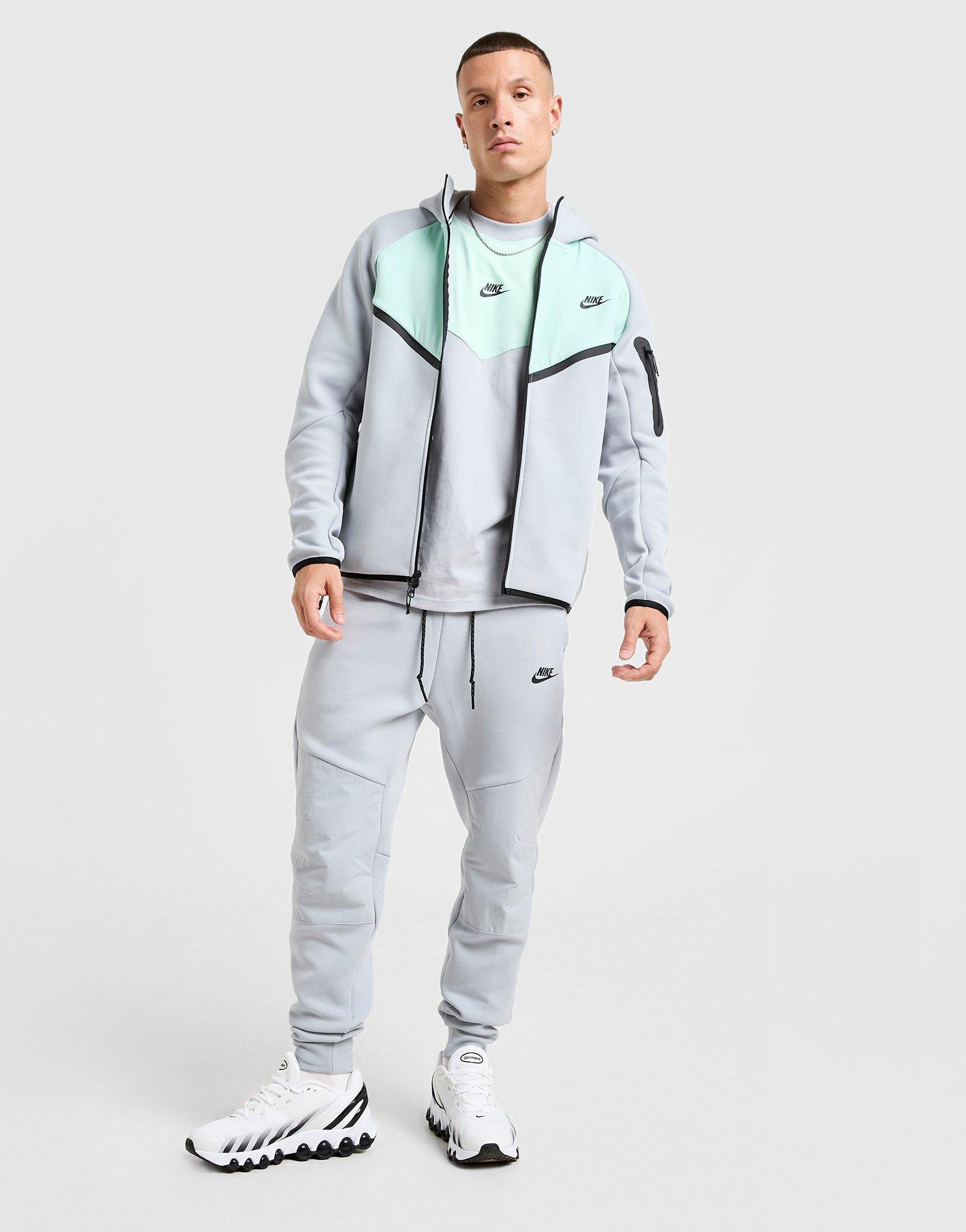 Férfi pulóverek NIKE PULÓVER KAPUCNIS M NK TCH MIX WR HOODIE IH4302-012 Szürke