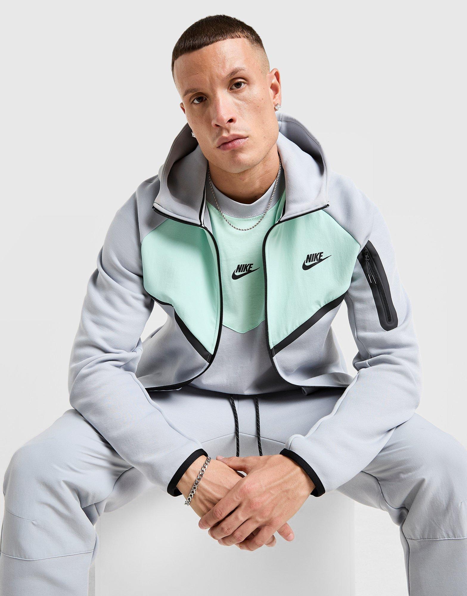 Férfi pulóverek NIKE PULÓVER KAPUCNIS M NK TCH MIX WR HOODIE IH4302-012 Szürke