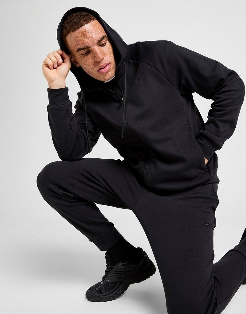 Bluză pentru bărbați NIKE BLUZĂ CU GLUGĂ M NK UVPRIMARY FZ FZ0967-010 Negru