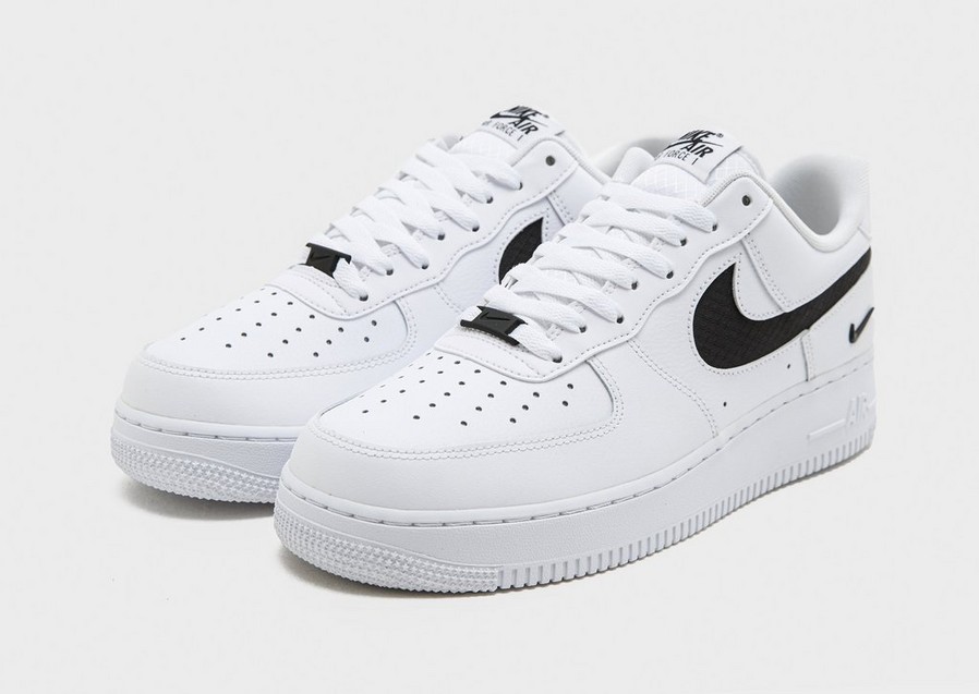 Adidași pentru bărbați NIKE AIR FORCE 1 '07 LV8  IH4452-100 Negru
