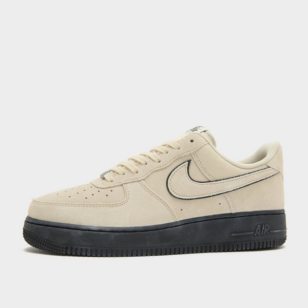 NIKE AIR FORCE 1 '07 LV8