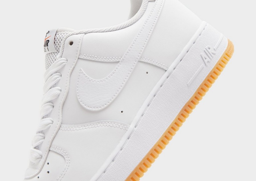 Adidași pentru bărbați NIKE AIR FORCE 1 '07 LV8  II7630-100 Alb