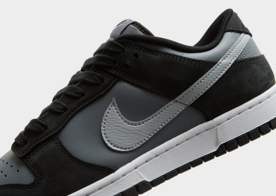 Adidași pentru bărbați NIKE DUNK LOW  IB3079-001 Negru