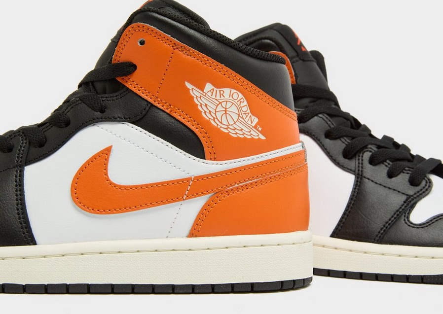 Adidași pentru bărbați AIR JORDAN 1 MID DQ8426-801 Negru