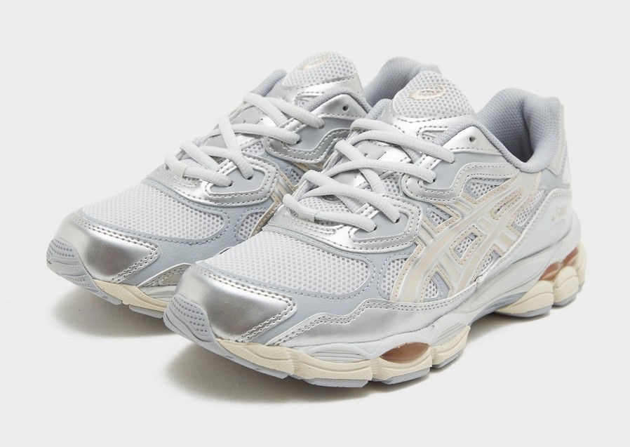 Жіночі кросівки ASICS GEL-NYC 1203A946-020 Сріблястий