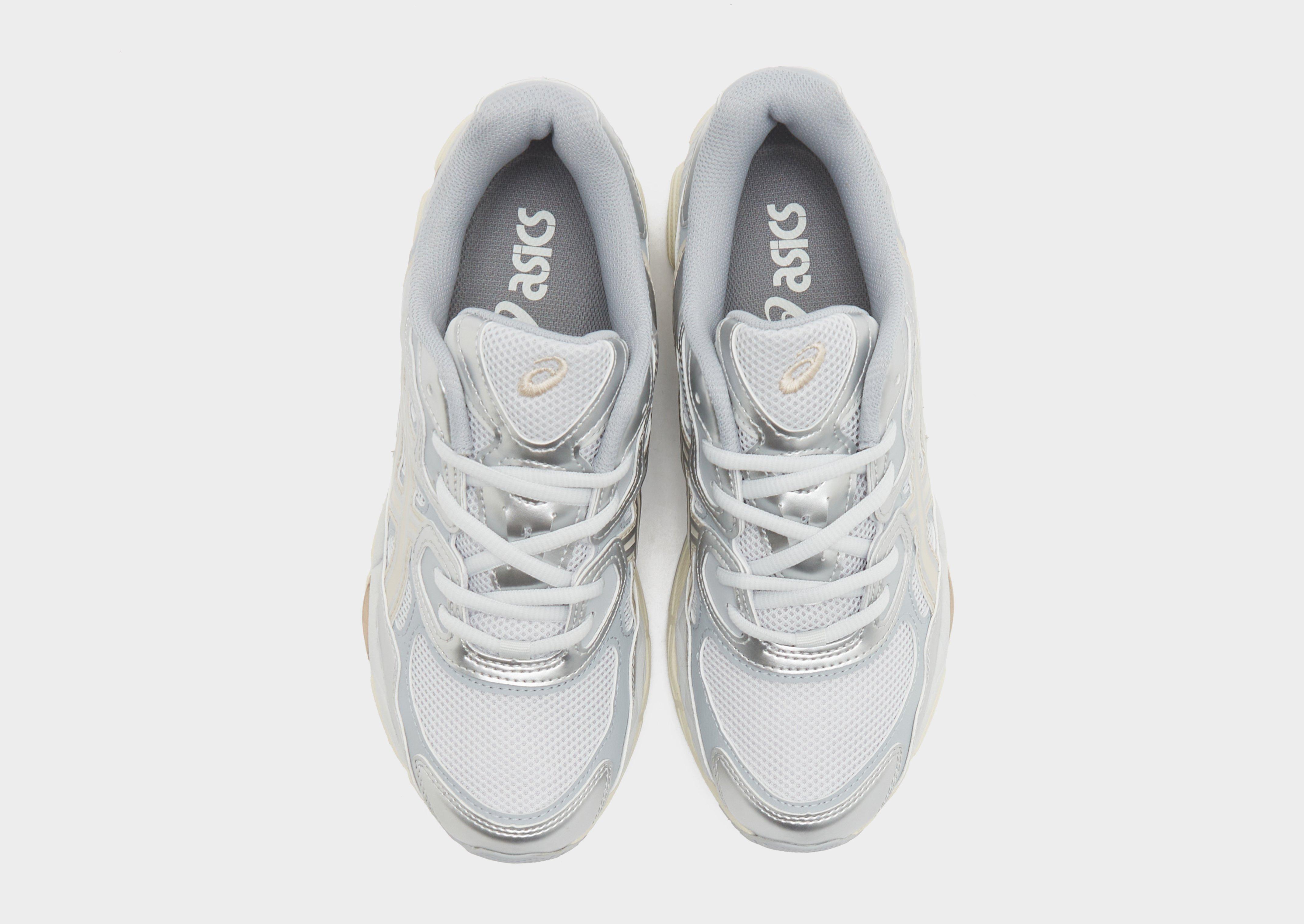 Buty sneakersy damskie ASICS GEL-NYC 1203A946-020 Srebrny